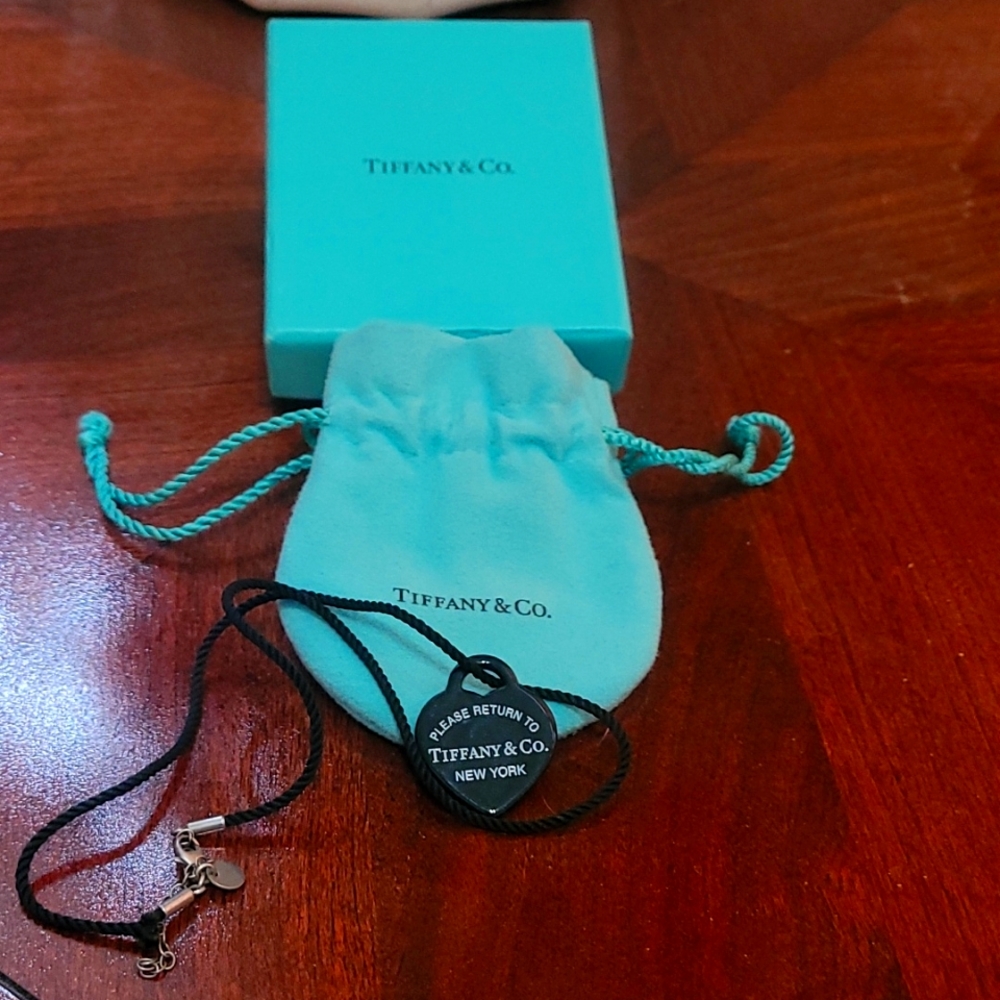 Tiffany & Co. Bone china necklace